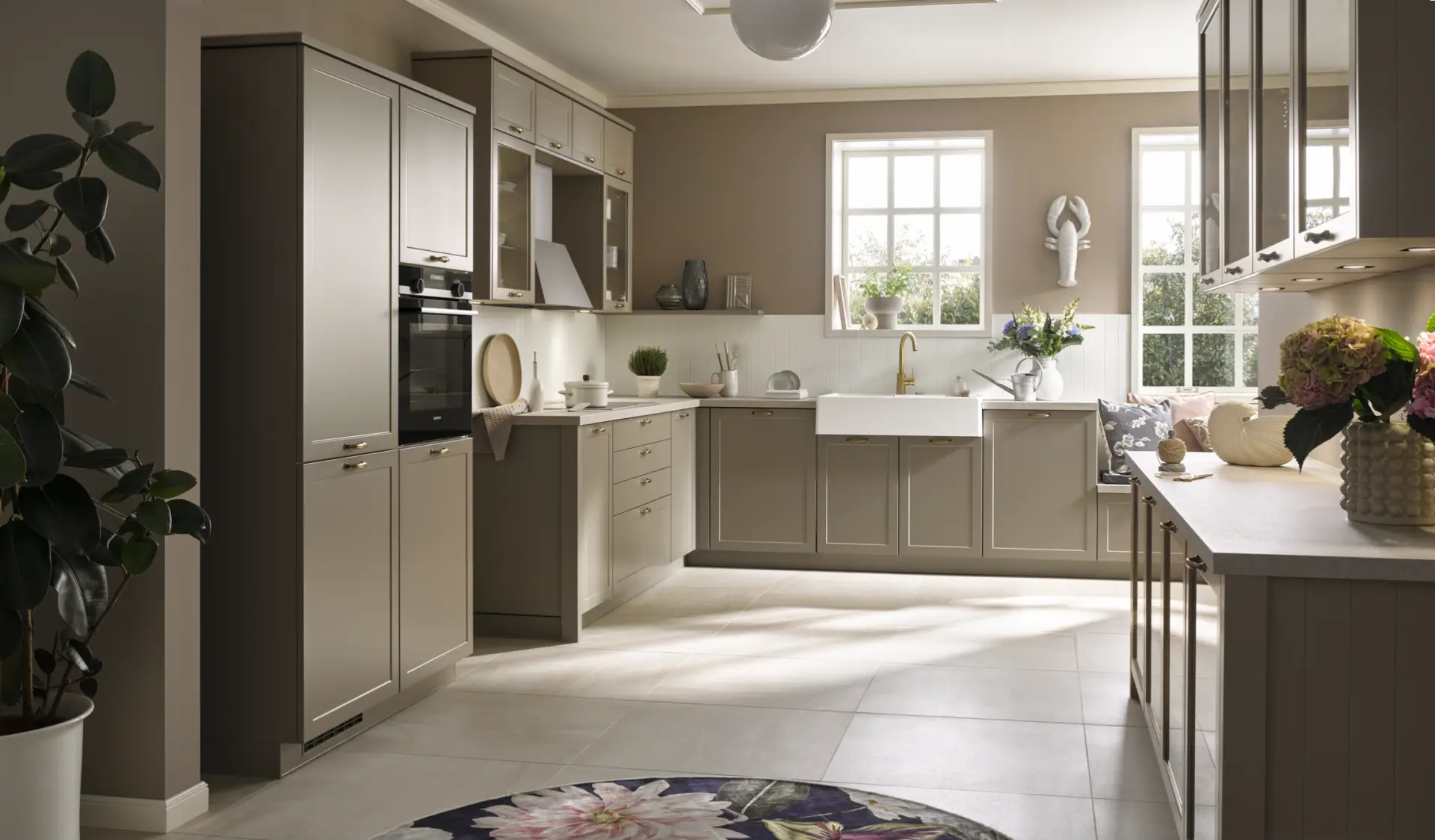 Moderne Küche mit warmen Sandtönen